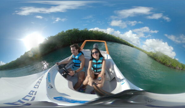 how to drive a speedboat in cancun