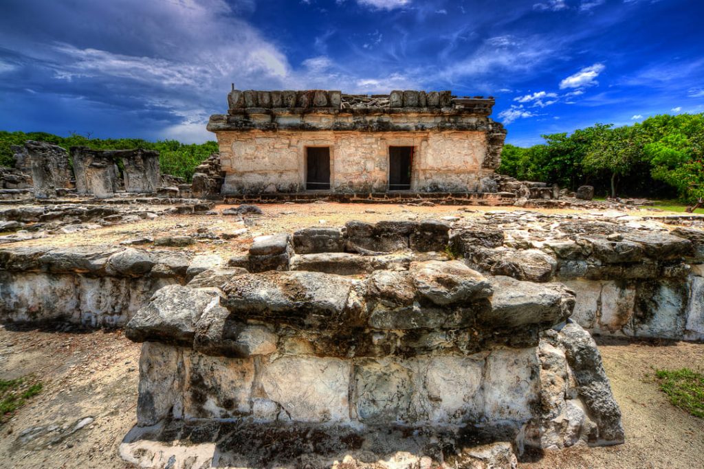 zona-arqueologica-el-rey-en-cancun