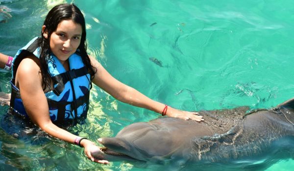 Nadar con delfines en Cancún