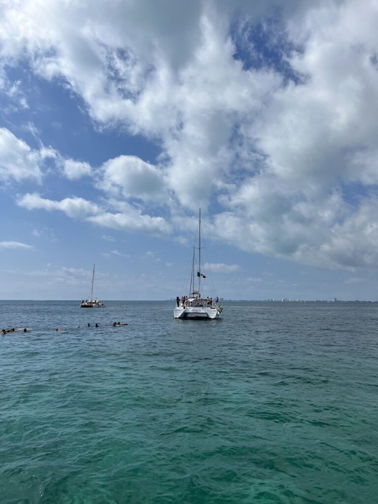 catamaran a isla mujeres