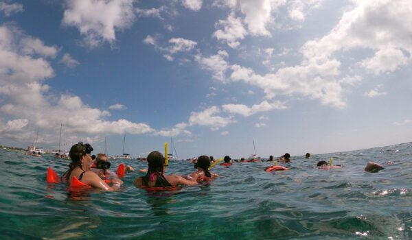 el mejor lugar para hacer snorkel en cancun isla mujeres