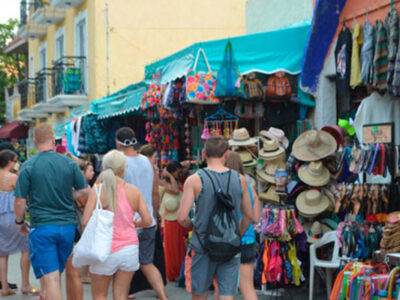 que hacer en el centro de isla mujeres